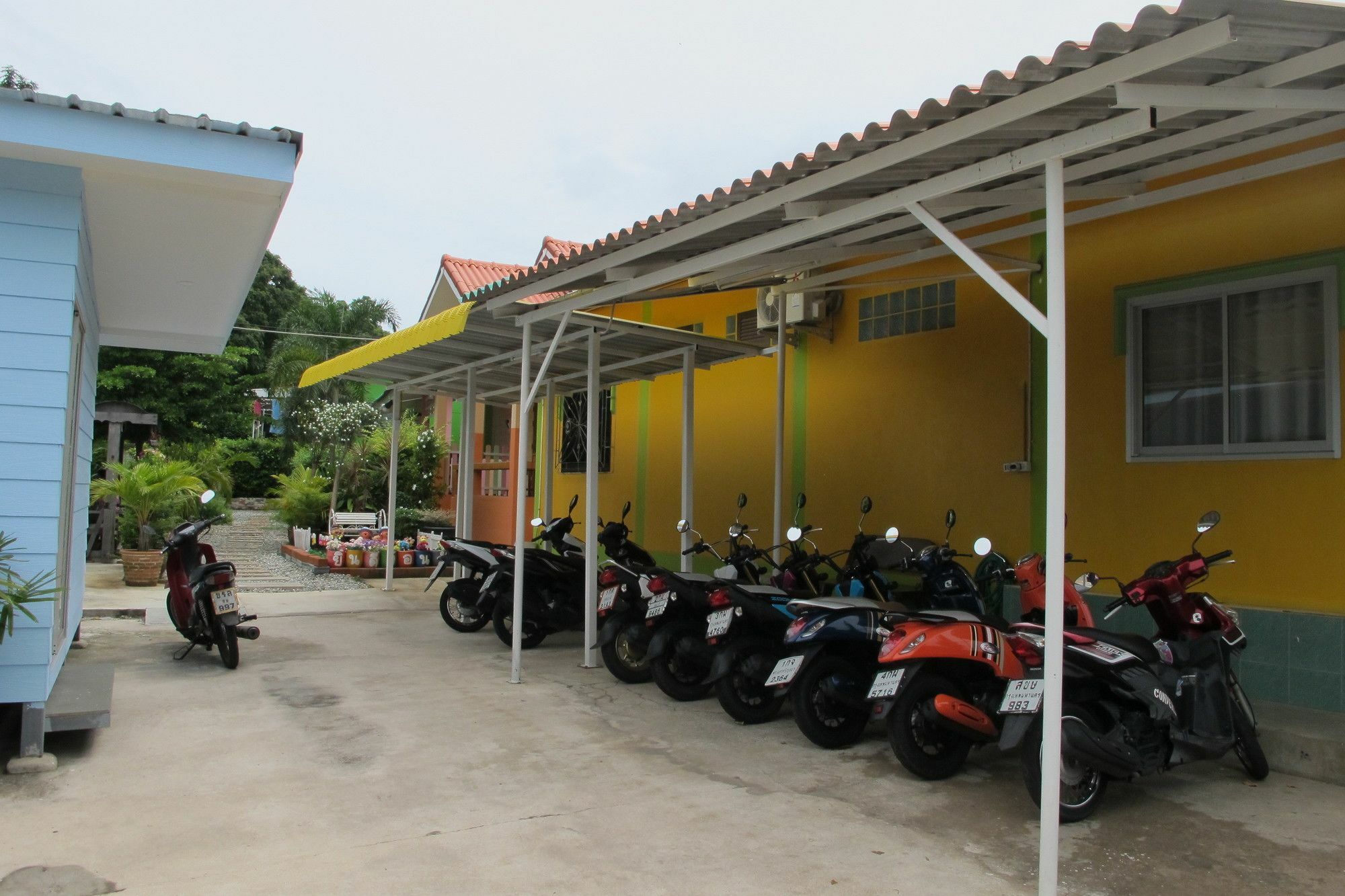 Thippawan Bungalow Ko Si Chang Exterior photo