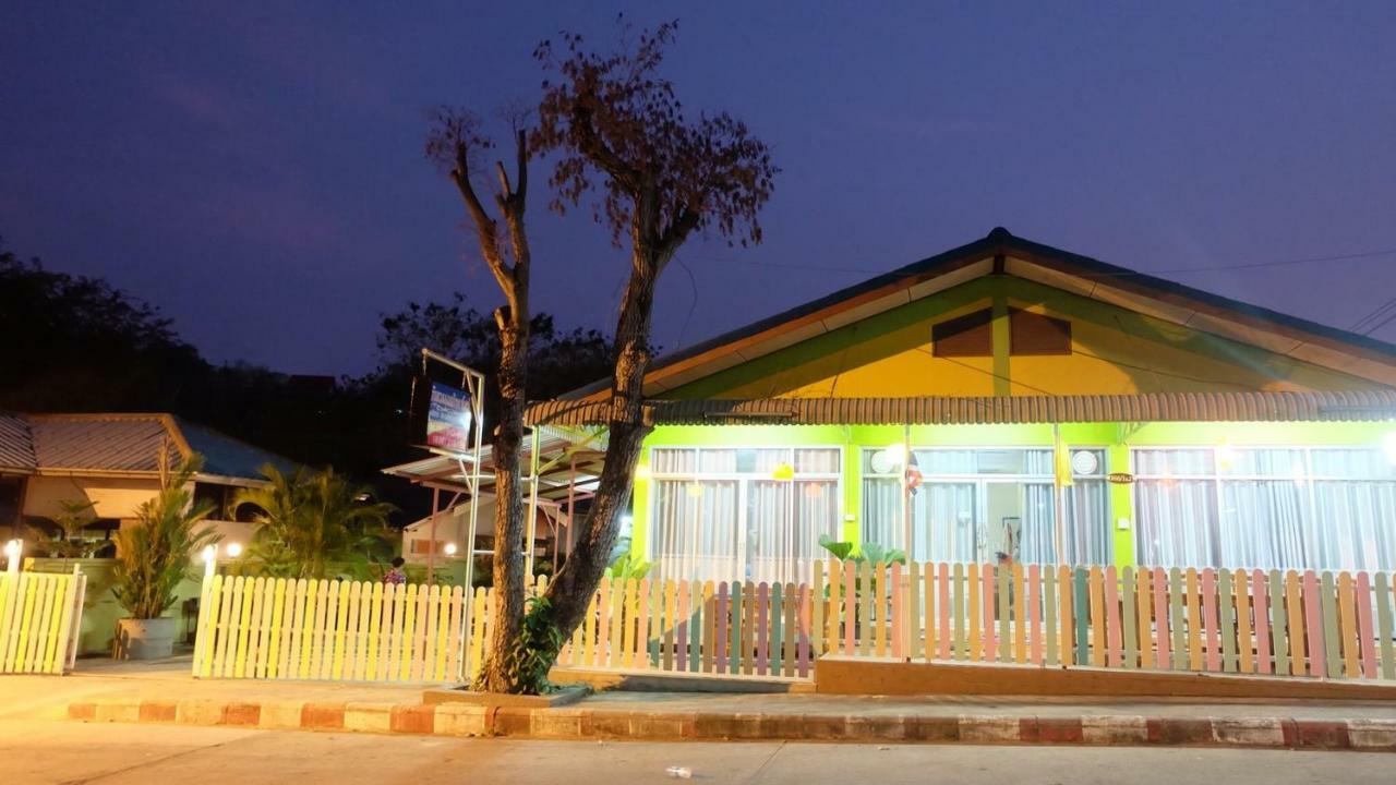 Thippawan Bungalow Ko Si Chang Exterior photo